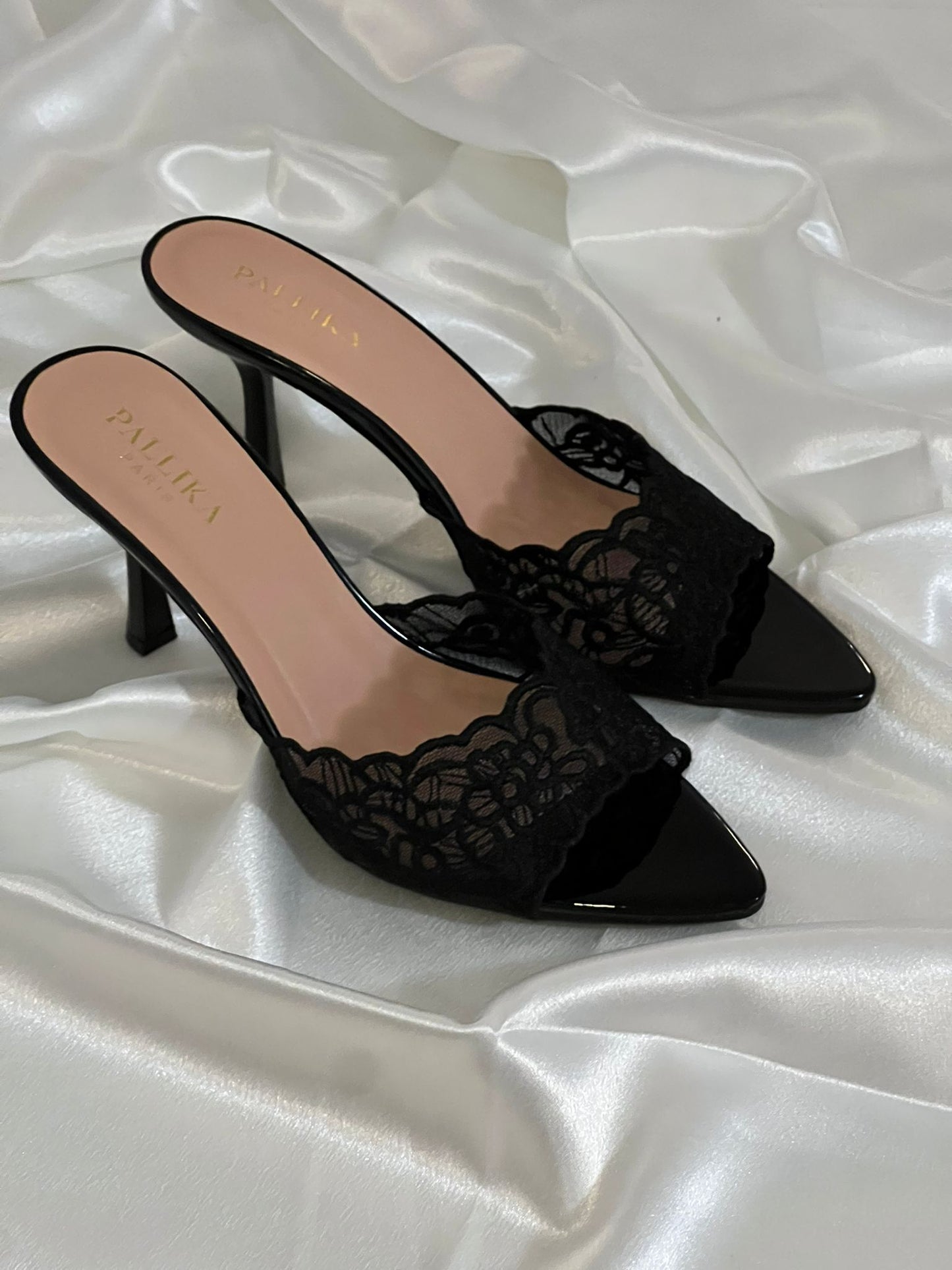 Tacón Noir Lace